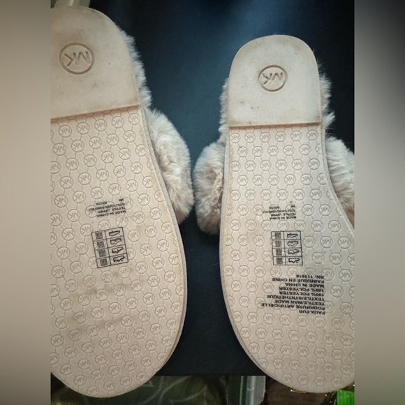 NWOT Michael Kors Slippers - Picture 4 of 6